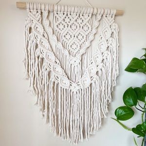 Macrame wall hanging